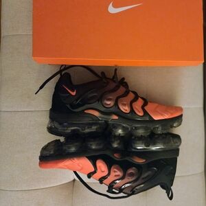 Nike Air Mens VaporMax Plus Gym Sneakers Black Crimson Orange Darth Maul Size 10